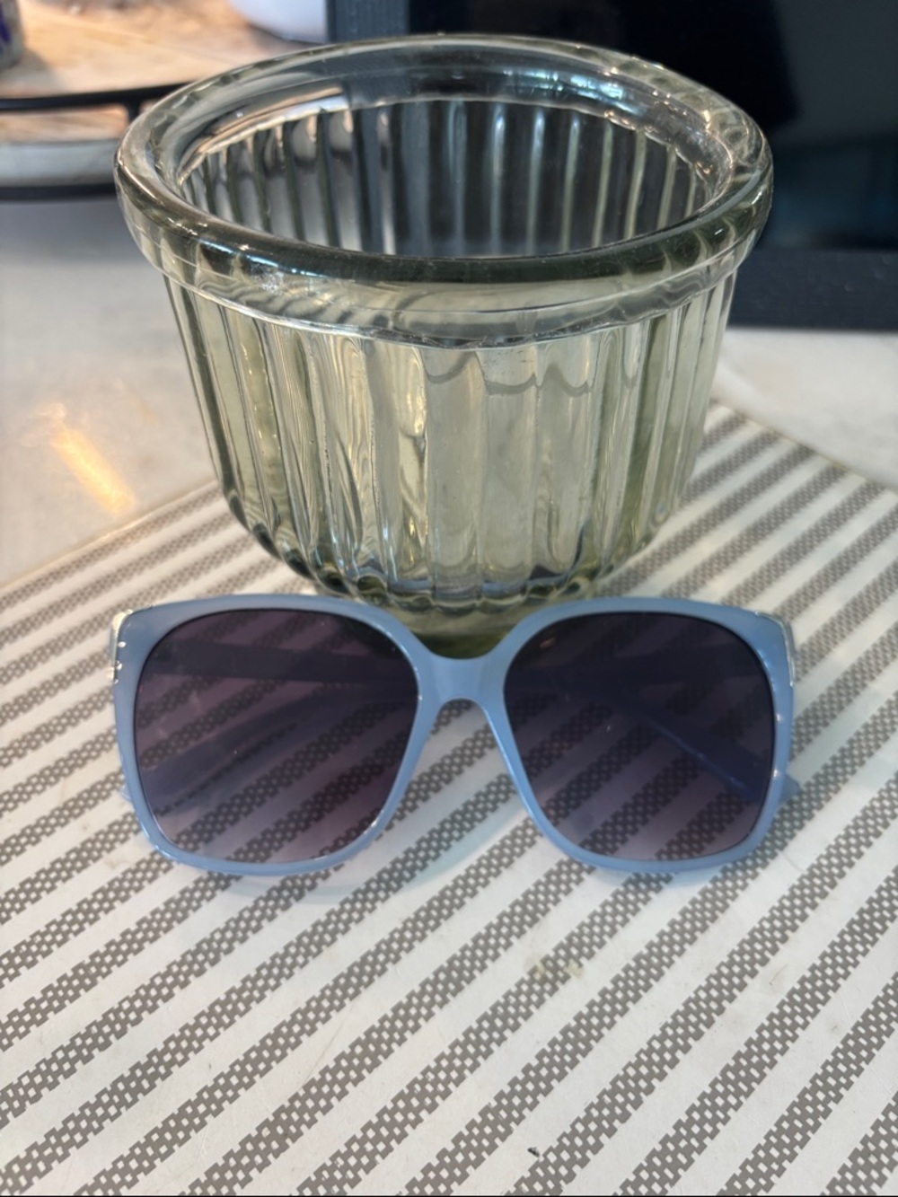 Chic Women's Light Blue Oversized Square Sunglasses